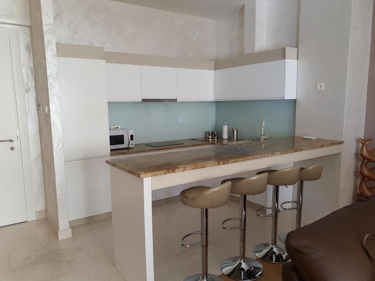 Apartman Lav Tre Canne Apartment Budva Bagian luar foto